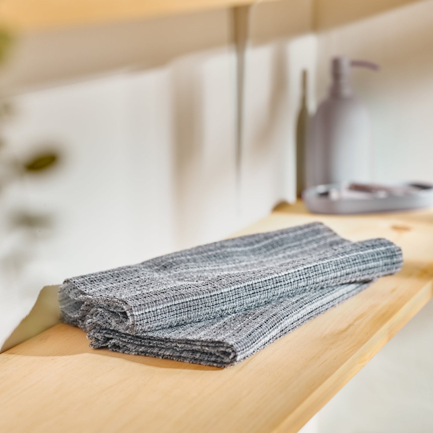 MIZSEI Charcoal infused Exfoliating Body Towel