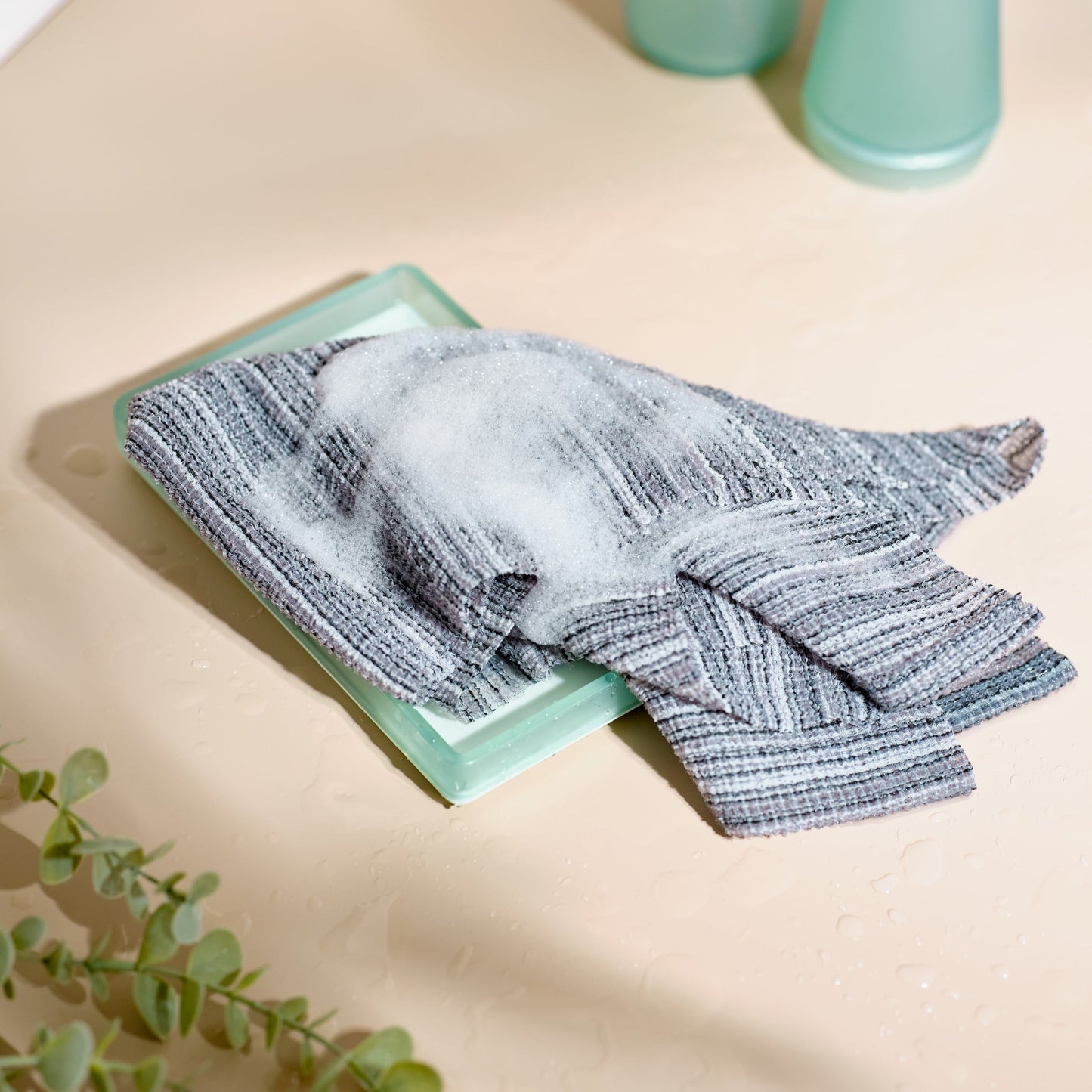 MIZSEI Charcoal infused Exfoliating Body Towel